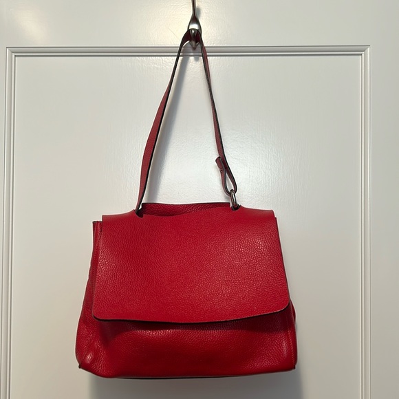 RED Italian handbag - Picture 7 of 9